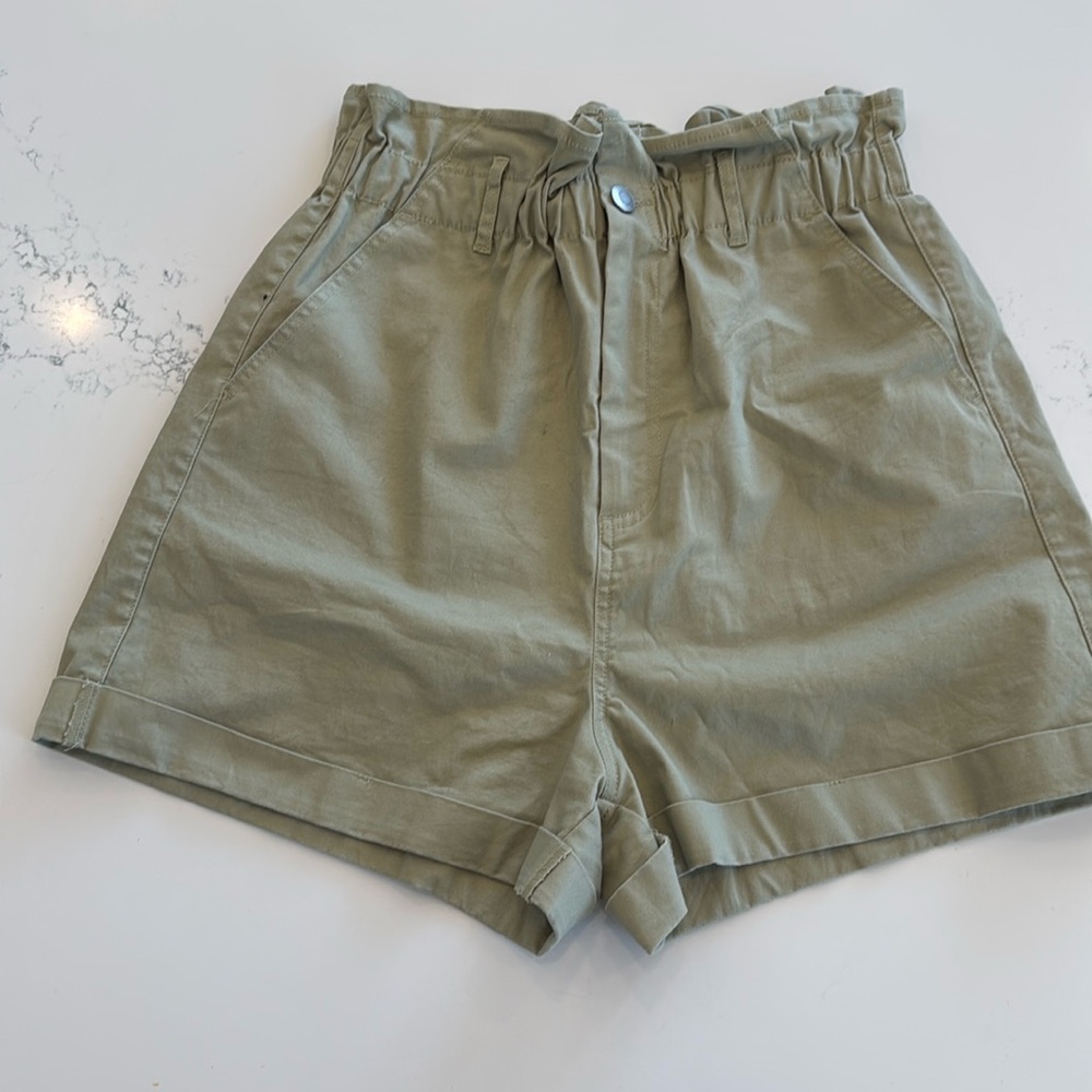 ASOS shorts stretch fit size 6